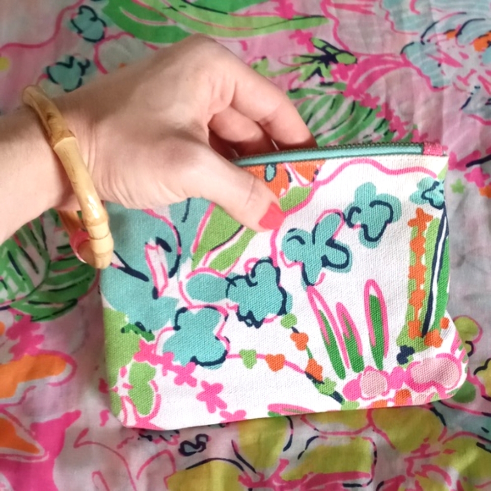 🌺Lilly Pulitzer X Target🌺 - "Nosey Posie" Bamboo Handle Wristlet
